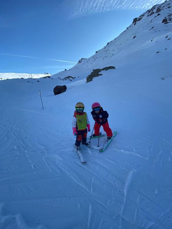 Bajo Con Terraza Y Vistas A Las Montana En Formigal Luaran gambar